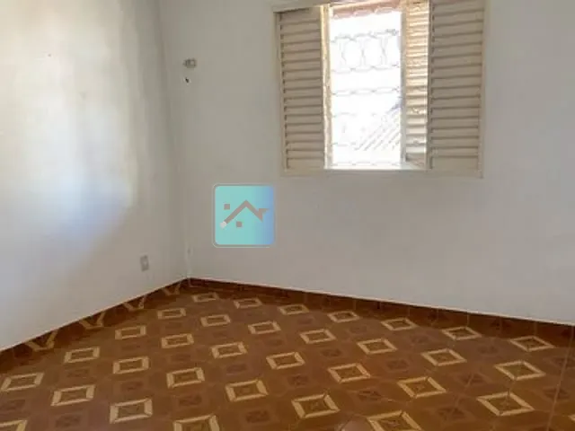 Sobrado com 300m² 4 quartos e 3 banheiros, à venda, no bairro Bosque dos Eucaliptos em São José dos Campos