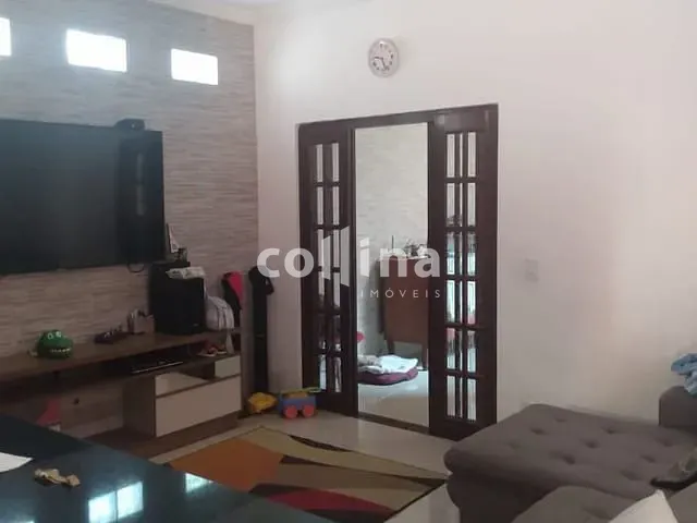 Sobrado com 160m² 3 quartos e 2 banheiros, à venda, no bairro Jardim Angélica em Carapicuíba