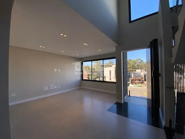 Sobrado com 250m² 3 quartos e 4 banheiros, à venda, no bairro Fazenda Rodeio em Mogi das Cruzes