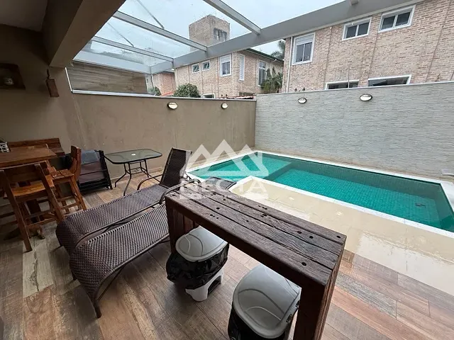 Sobrado com 100m² 3 quartos e 2 banheiros, à venda, no bairro Juquehy em São Sebastião