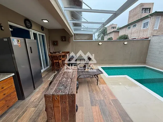 Sobrado com 100m² 3 quartos e 2 banheiros, à venda, no bairro Juquehy em São Sebastião
