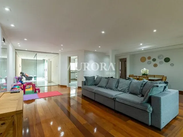 Sobrado com 500m² 4 quartos e 6 banheiros, à venda, no bairro Jardim Nápoles em Londrina
