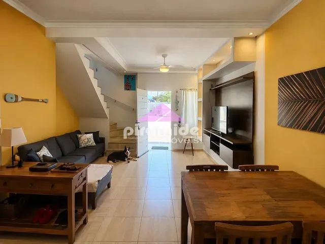 Sobrado com 10m² 2 quartos e 1 banheiro, à venda, no bairro Jardim Brasil em Caraguatatuba