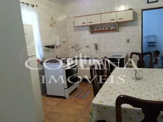 Sobrado com 125m² 6 quartos e 2 banheiros, à venda, no bairro Parque Jandaia em Carapicuíba