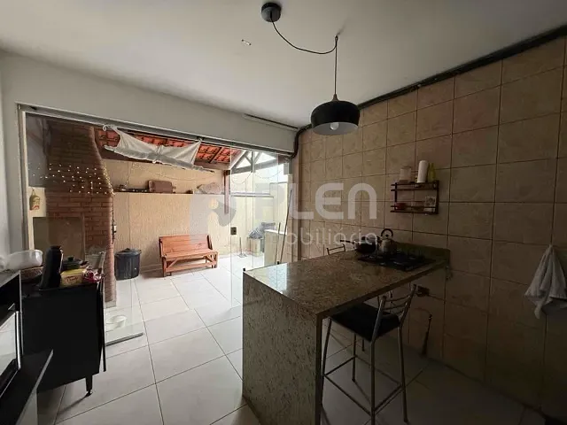 Sobrado com 198m² 3 quartos e 3 banheiros, à venda, no bairro Bortolândia em São Paulo