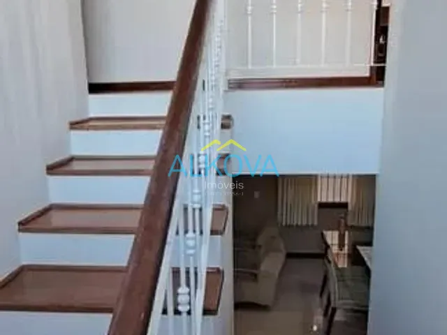 Sobrado com 326m² 4 quartos e 5 banheiros, à venda, no bairro Urbanova em São José dos Campos
