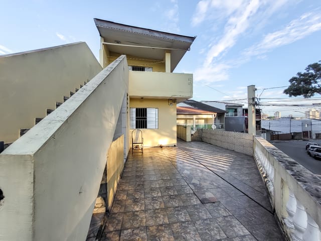 Foto do Sobrado - Sobrado para venda em Sítio Morro Grande com 8 quartos, sendo 1 suíte, 321m² | Lares e Andares Imóveis