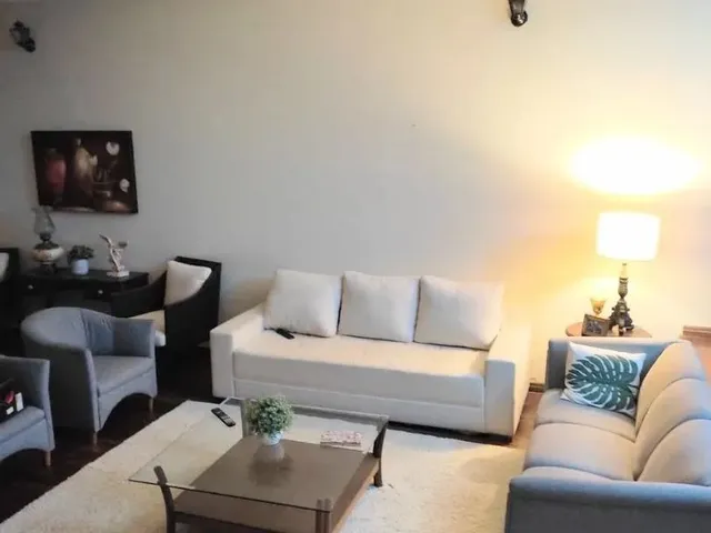 Casa com 360m² 4 quartos e 3 banheiros, para alugar, no bairro Jardim Esplanada em São José Dos Campos