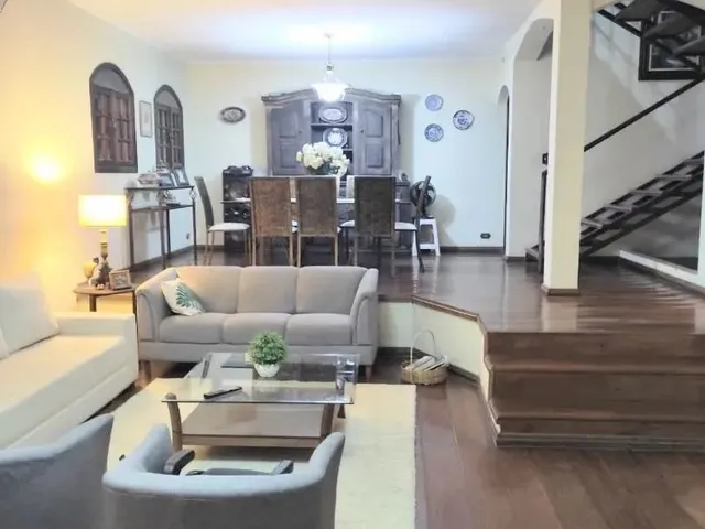 Casa com 360m² 4 quartos e 3 banheiros, para alugar, no bairro Jardim Esplanada em São José Dos Campos