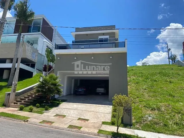 Sobrado com 250m² 3 quartos e 1 banheiro, à venda, no bairro Fazenda Rodeio em Mogi das Cruzes