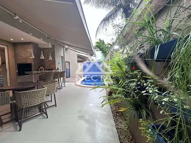 Sobrado com 180m² 4 quartos e 5 banheiros, à venda, no bairro Juquehy em São Sebastião