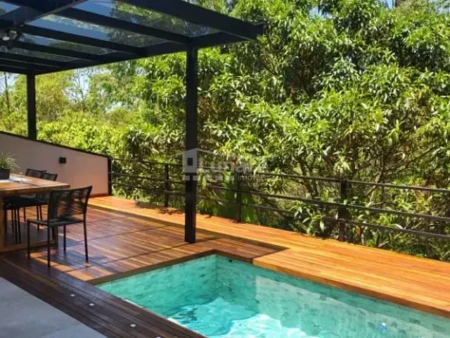 Sobrado com 280m² 3 quartos e 3 banheiros, à venda, no bairro Cézar de Souza em Mogi das Cruzes