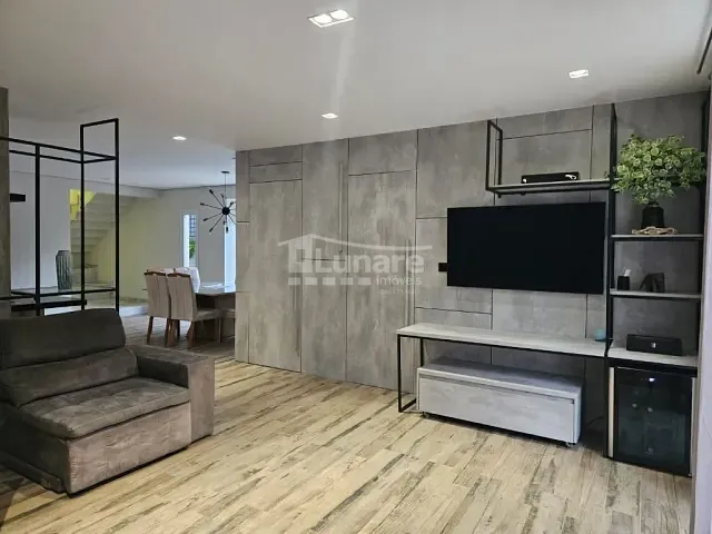 Sobrado com 280m² 3 quartos e 3 banheiros, à venda, no bairro Cézar de Souza em Mogi das Cruzes