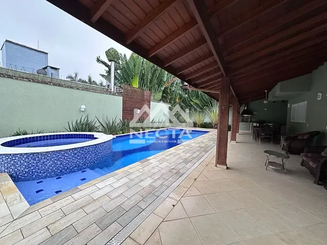 Sobrado com 420m² 3 quartos e 3 banheiros, à venda, no bairro Juquehy em São Sebastião