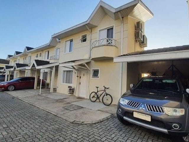 Foto do Sobrado - Sobrado com 3 dormitórios à venda, 170 m² por R$ 872.000,00 - Jardim das Indústrias - São José dos Campos/SP | RUSSI IMÓVEIS