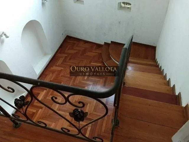 Sobrado com 320m² 6 quartos e 3 banheiros, à venda, no bairro Bela Vista em São Paulo