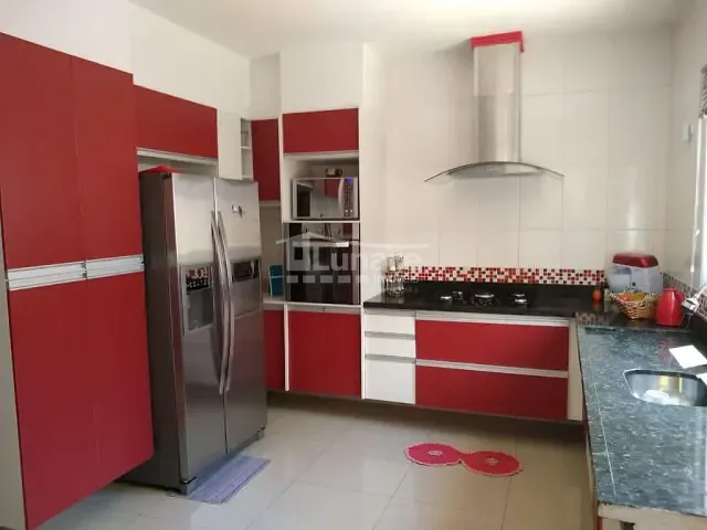 Sobrado com 150m² 3 quartos e 1 banheiro, à venda, no bairro Jundiapeba em Mogi das Cruzes
