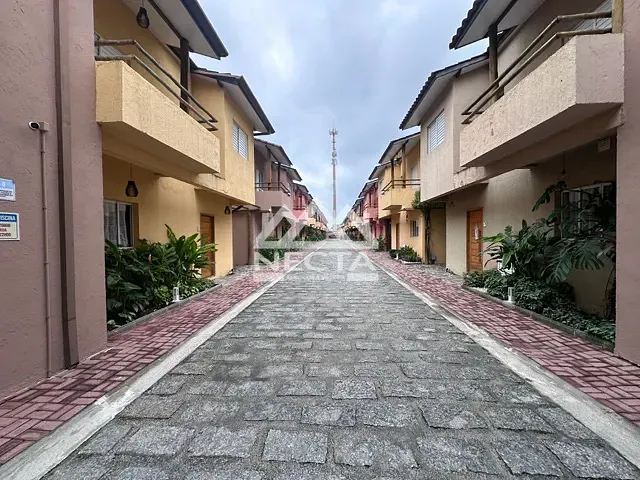 Sobrado com 140m² 3 quartos e 4 banheiros, à venda, no bairro Juquehy em São Sebastião