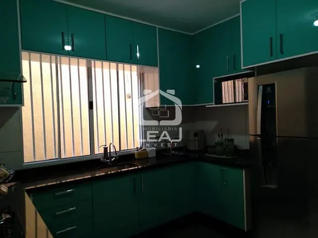 Sobrado com 130m² 3 quartos e 2 banheiros, à venda, no bairro Jardim Salete em Taboão da Serra