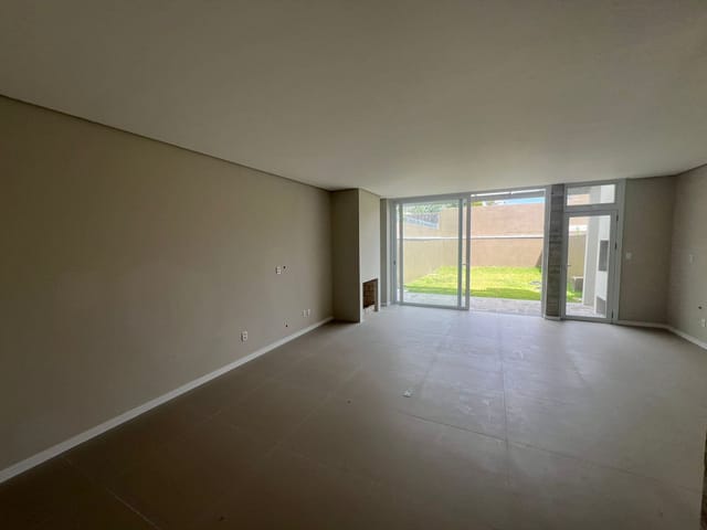 Casa com 179m² 3 quartos e 2 banheiros, à venda, no bairro Três Vendas em Pelotas