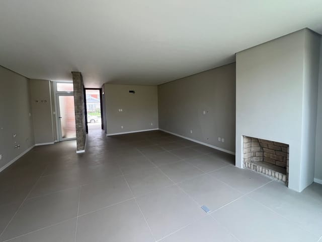 Casa com 179m² 3 quartos e 2 banheiros, à venda, no bairro Três Vendas em Pelotas