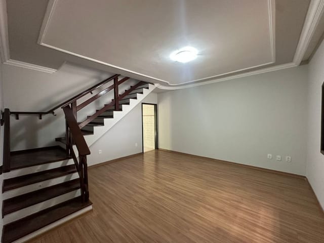 Foto do Sobrado - Sobrado com 3 dormitórios, 100 m² - venda por R$ 750.000,00 ou aluguel por R$ 4.370,00/mês - Bosque dos Eucaliptos - São José dos Campos/SP | INDEPENDENCE NEGOCIOS IMOBILIARIOS LTDA