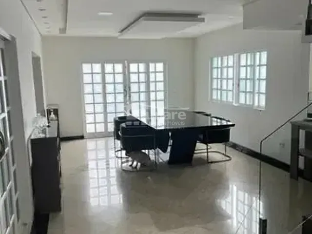 Sobrado com 300m² 3 quartos e 1 banheiro, à venda, no bairro Parque Residencial Itapeti em Mogi das Cruzes