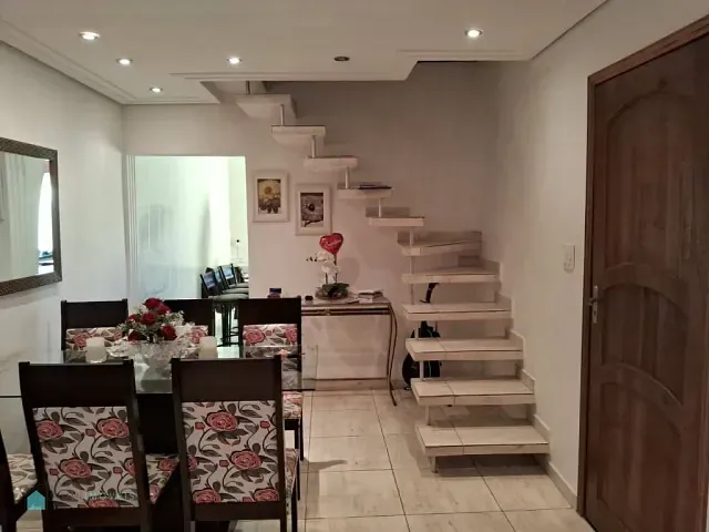 Sobrado com 125m² 3 quartos e 2 banheiros, à venda, no bairro Vila Zat em São Paulo