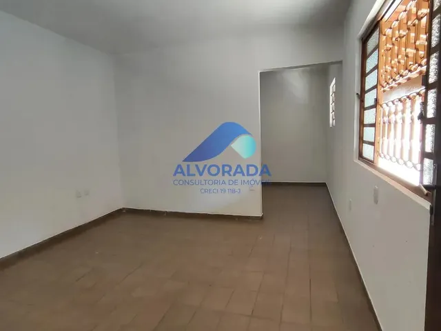 Sobrado com 275m² 3 quartos e 1 banheiro, à venda ou para alugar, no bairro Jardim Portugal em São José Dos Campos