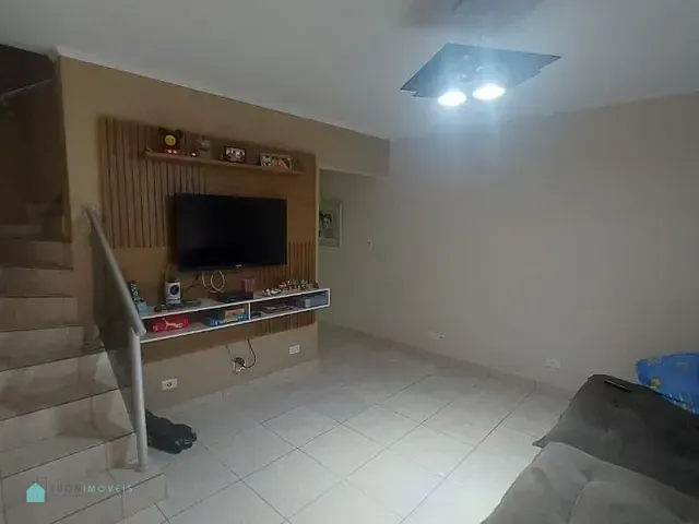 Sobrado com 144m² 3 quartos e 3 banheiros, à venda, no bairro Jardim Mariliza em São Paulo