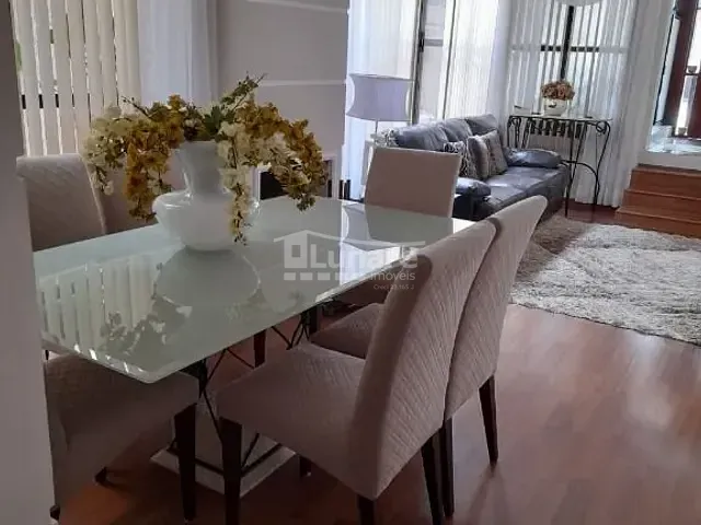 Sobrado 3 quartos e 2 banheiros, à venda, no bairro Vila Santana em Mogi das Cruzes