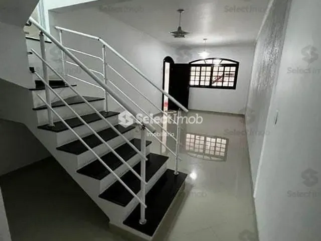 Sobrado com 210m² 4 quartos e 4 banheiros, à venda, no bairro Montanhão em São Bernardo do Campo