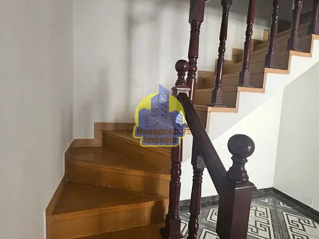 Sobrado com 500m² 3 quartos e 3 banheiros, à venda, no bairro Umuarama em Osasco
