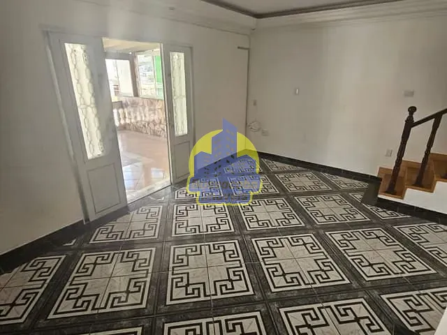 Sobrado com 500m² 3 quartos e 3 banheiros, à venda, no bairro Umuarama em Osasco