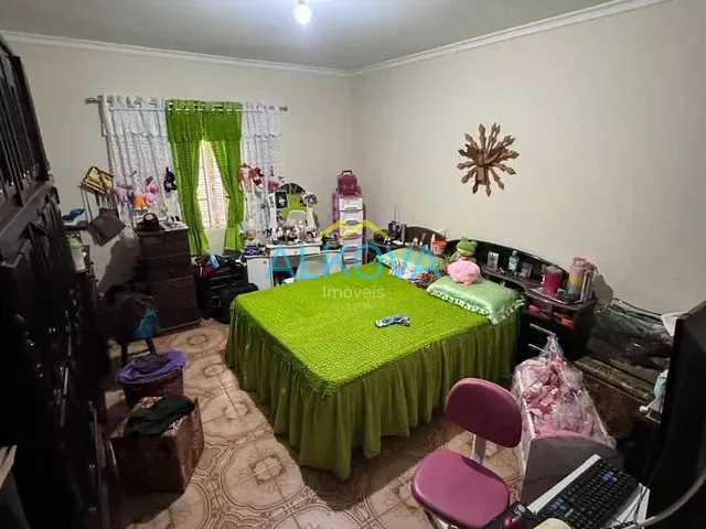Sobrado com 300m² 4 quartos e 2 banheiros, à venda, no bairro Cidade Morumbi em São José dos Campos