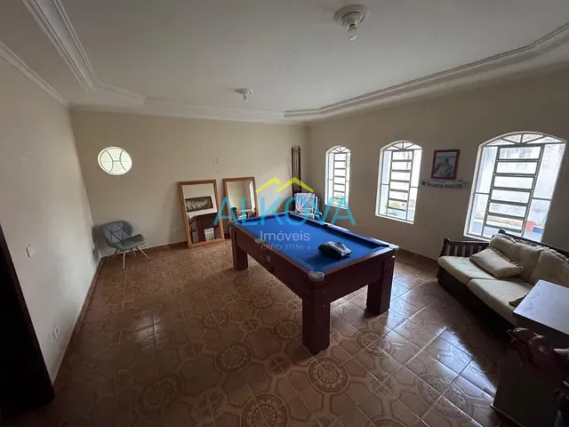 Sobrado com 300m² 4 quartos e 2 banheiros, à venda, no bairro Cidade Morumbi em São José dos Campos