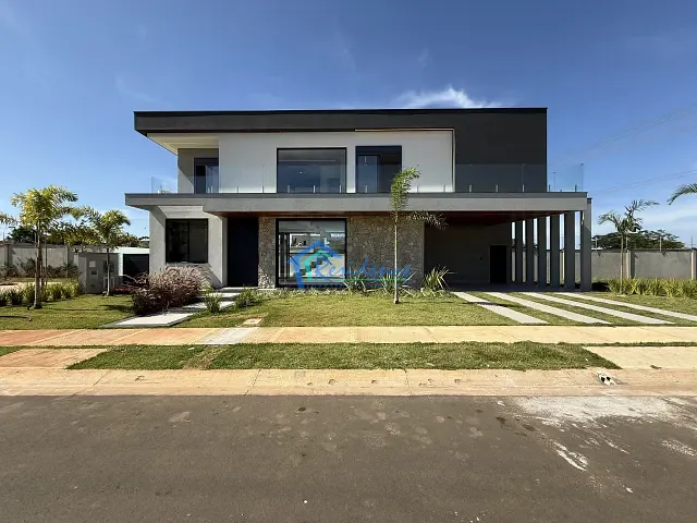 Sobrado com 318m² 3 quartos e 5 banheiros, à venda, no bairro Villa Sapezal em Indaiatuba