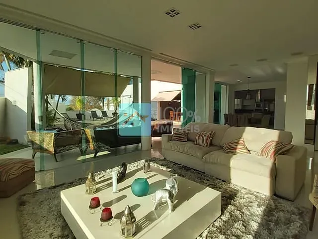 Sobrado com 750m² 5 quartos e 6 banheiros, à venda ou para alugar, no bairro Urbanova em São José dos Campos