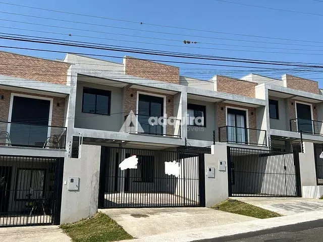 Sobrado com 113m² 3 quartos e 3 banheiros, à venda, no bairro Jardim Carvalho em Ponta Grossa