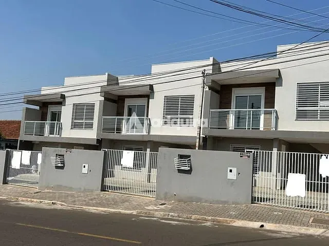 Sobrado com 110m² 3 quartos e 3 banheiros, à venda, no bairro Orfãs em Ponta Grossa