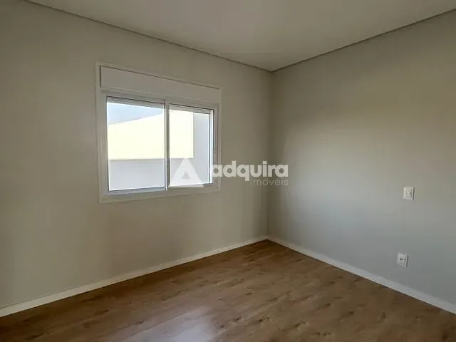 Sobrado com 110m² 3 quartos e 3 banheiros, à venda, no bairro Orfãs em Ponta Grossa