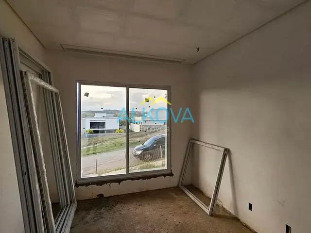 Sobrado com 600m² 4 quartos e 6 banheiros, à venda, no bairro Urbanova em São José dos Campos