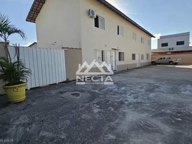 Sobrado com 62m² 2 quartos e 2 banheiros, à venda, no bairro Praia das Palmeiras em Caraguatatuba