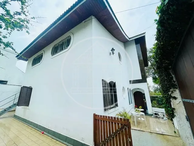 Sobrado com 332m² 4 quartos e 4 banheiros, à venda, no bairro Cidade Dutra em São Paulo
