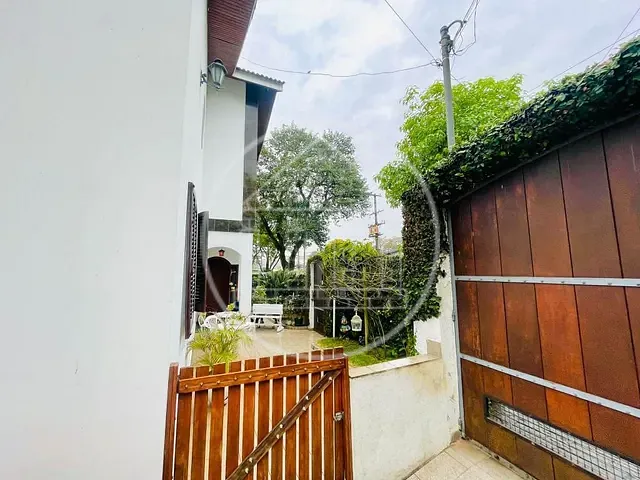 Sobrado com 332m² 4 quartos e 4 banheiros, à venda, no bairro Cidade Dutra em São Paulo