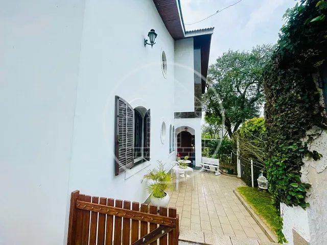 Sobrado com 332m² 4 quartos e 4 banheiros, à venda, no bairro Cidade Dutra em São Paulo