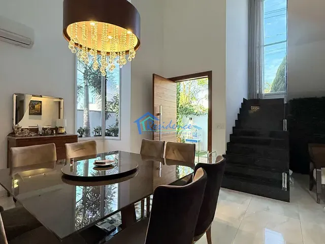 Sobrado com 323m² 3 quartos e 5 banheiros, à venda, no bairro Jardim Bréscia em Indaiatuba