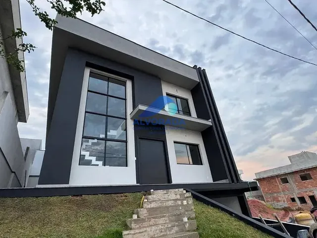 Sobrado com 252m² 5 quartos e 5 banheiros, à venda, no bairro Alto da Ponte em São José Dos Campos