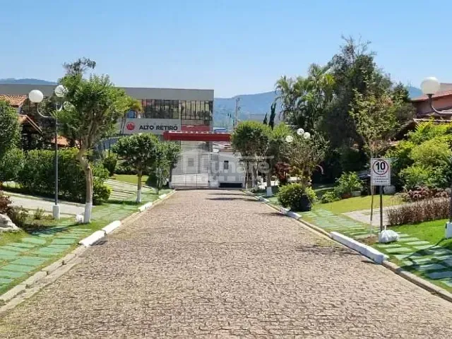 Sobrado 3 quartos e 3 banheiros, à venda, no bairro Lagoa Seca em Mogi das Cruzes