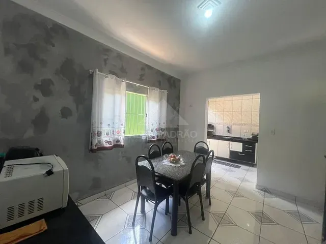 Sobrado com 130m² 4 quartos e 2 banheiros, à venda, no bairro Parque das Américas em Mauá